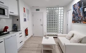 Apto Tanez New York Style, A